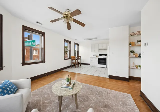 Listing Photo 5 - Condo for sale in building located at 6750 16Th St, Berwyn, IL 60402 - Unit #B