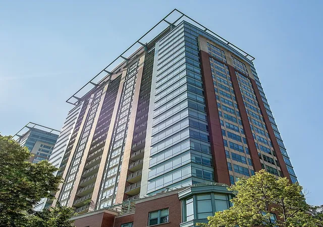 1st image of 445 E N Water St, Chicago, IL 60611