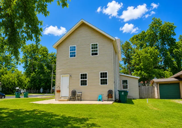 Homes for sale in Rock Falls, IL | 301 4th Ave, Rock Falls, IL 61071 | MLS# 12689623