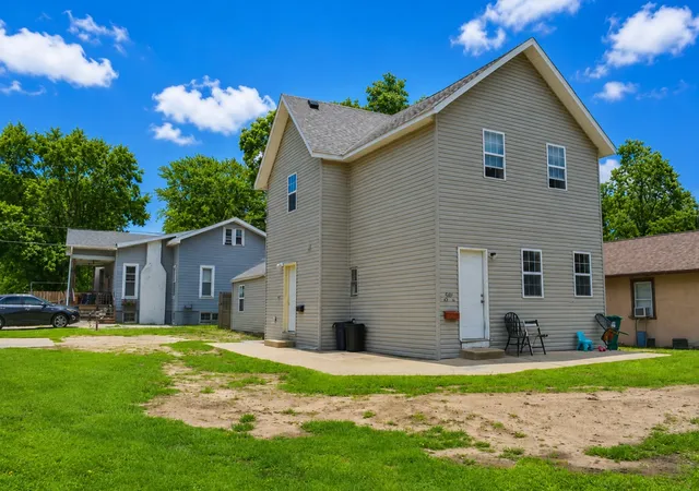 Homes for sale in Rock Falls, IL | 301 4th Ave, Rock Falls, IL 61071 | MLS# 12689623