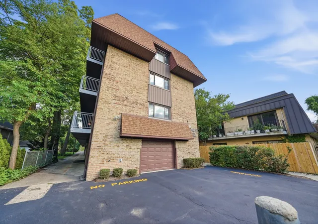 Homes for sale in Chicago, IL | 6233 N Niagara Ave #4A, Chicago, IL 60631 | MLS# 12689633