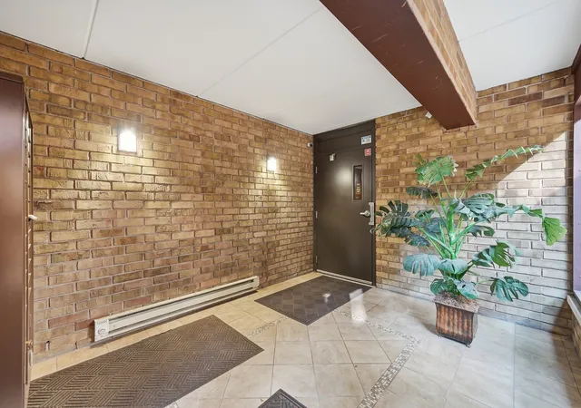 Homes for sale in Chicago, IL | 6233 N Niagara Ave #4A, Chicago, IL 60631 | MLS# 12689633