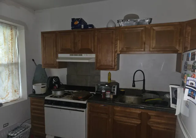 Homes for sale in Chicago, IL | 4141 W Monroe St, Chicago, IL 60624 | MLS# 12689652