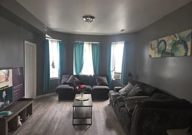 Homes for sale in Chicago, IL | 4141 W Monroe St, Chicago, IL 60624 | MLS# 12689652