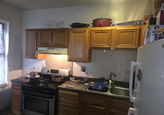 Homes for sale in Chicago, IL | 4141 W Monroe St, Chicago, IL 60624 | MLS# 12689652