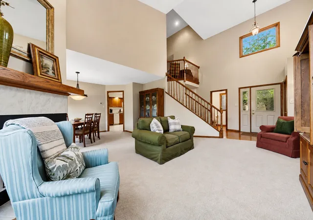 Photo 2 of Townhouse for sale at 20165 Crystal Lake Way, Frankfort, IL 60423 | MLS# 12689706 | Listing updated on 2026-08-31