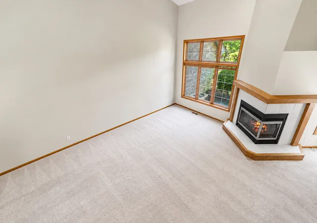 Photo 3 of Townhouse for sale at 20165 Crystal Lake Way, Frankfort, IL 60423 | MLS# 12689706 | Listing updated on 2026-10-08