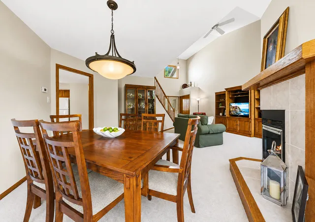 Photo 4 of Townhouse for sale at 20165 Crystal Lake Way, Frankfort, IL 60423 | MLS# 12689706 | Listing updated on 2026-08-31