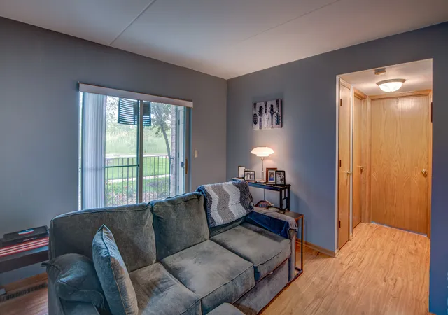 Photo 3 of Condo for sale at 6810 Ridge Point Dr #1A, Oak Forest, IL 60452 | MLS# 12689709 | Listing updated on 2026-09-23