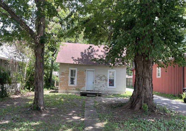 2nd image of 1608 North Ave, Metropolis, IL 62960 | MLS# 12689712