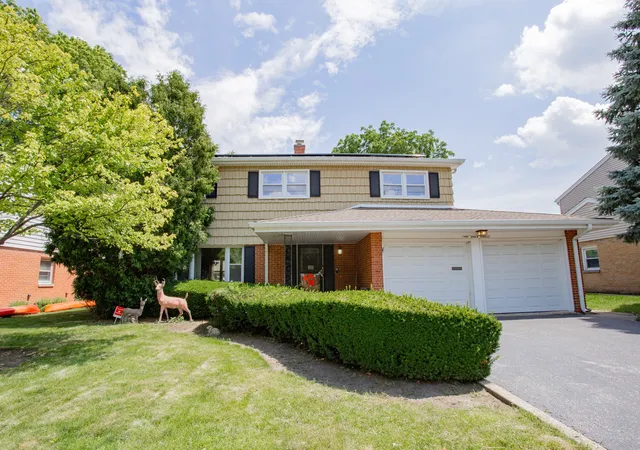 Single family home for sale at 5 S Donald Ave, Arlington Heights, IL 60004 | MLS# 12689715