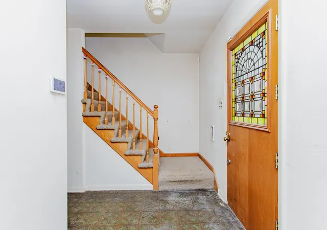 Photo 3 of Single family home for sale at 5 S Donald Ave, Arlington Heights, IL 60004 | MLS# 12689715 | Listing updated on 2026-09-24