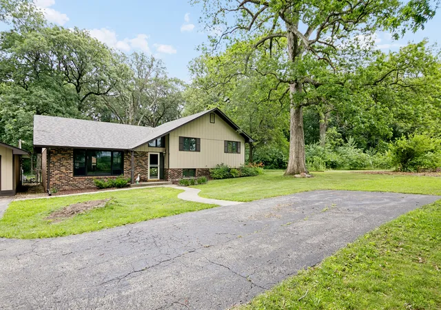 Homes for sale in Grant Park, IL | 7273 N 16000 E Rd, Grant Park, IL 60940 | MLS# 12689729