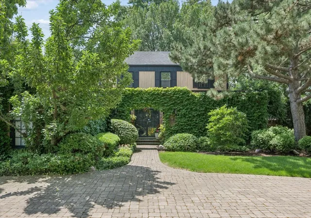 1st image of 1075 North Ave, Deerfield, IL 60015 | MLS# 12689752