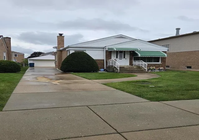 Photo 2 of Single family home for sale at 7416 W Winnemac Ave, Harwood Heights, IL 60706 | MLS# 12689757 | Listing updated on 2026-09-21