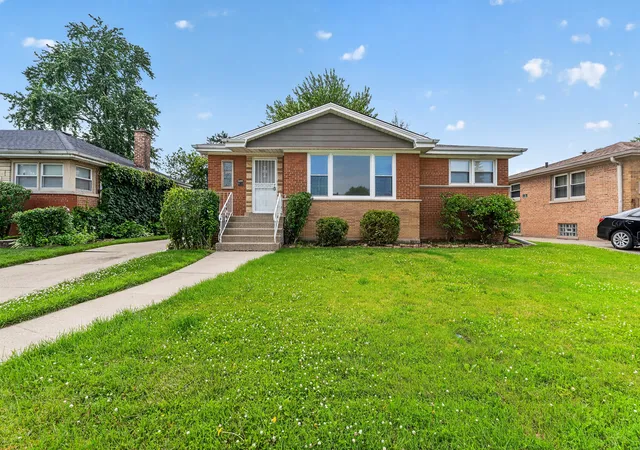 Homes for sale in South Holland, IL | 16358 Drexel Ave, South Holland, IL 60473 | MLS# 12689771