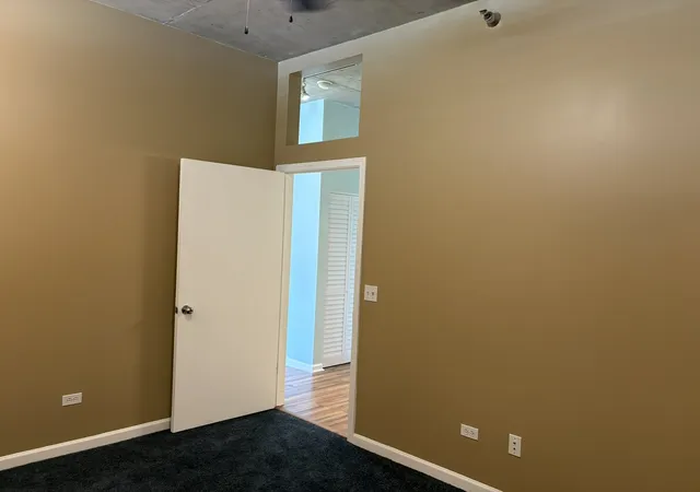 2nd image of 1122 W Catalpa Ave, Chicago, IL 60640