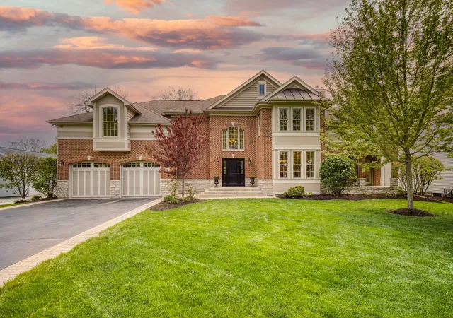 1st image of 119 Roslyn Rd, Barrington, IL 60010 | MLS# 12689800