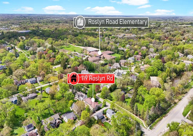 5th image of 119 Roslyn Rd, Barrington, IL 60010 | MLS# 12689800