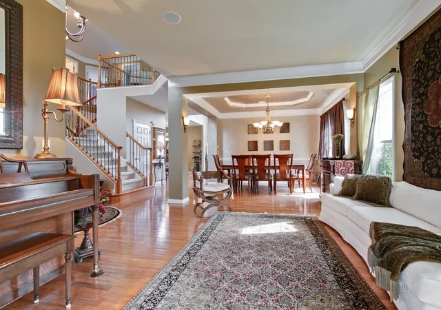 Photo 2 of Single family home for sale at 10 Eagle Ridge Dr, Hawthorn Woods, IL 60047 | MLS# 12689818 | Listing updated on 2026-10-27