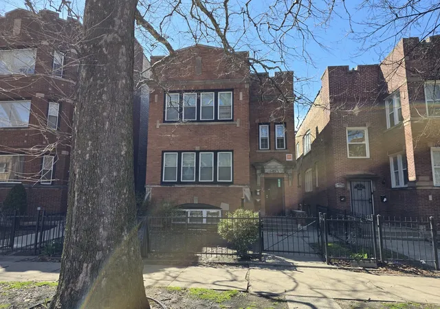 Listing Photo 2 - Condo for sale in building located at 7938 S Langley Ave, Chicago, IL 60619 - Unit #