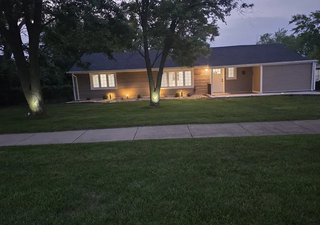 Photo 3 of Single family home for sale at 4720 183rd Street, Country Club Hills, IL 60478 | MLS# 12689847 | Listing updated on 2026-07-28