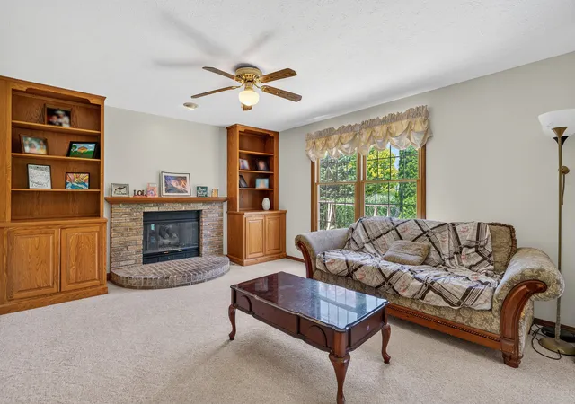 Homes for sale in Normal, IL | 1410 Boyne Ct, Normal, IL 61761 | MLS# 12689887
