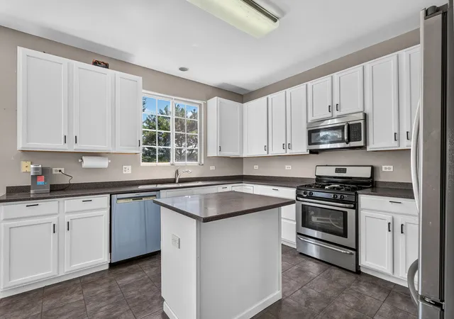 Homes for sale in Grayslake, IL | 205 Station Park Cir, Grayslake, IL 60030 | MLS# 12689890
