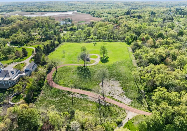 2nd image of 241 Otis Rd, Barrington Hills, IL 60010 | MLS# 12689898