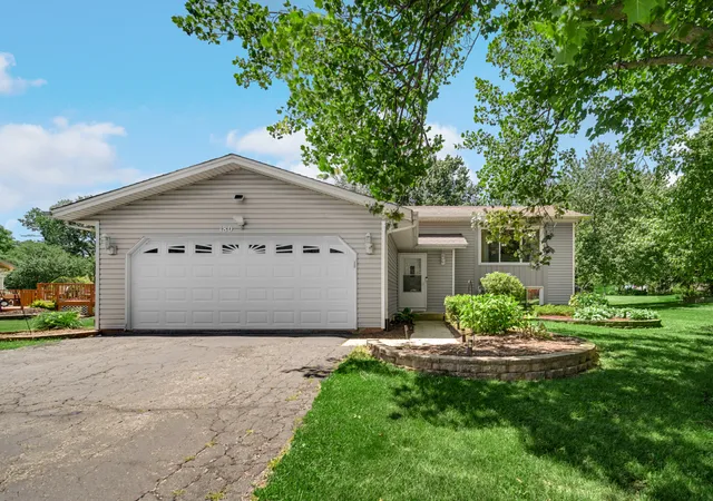 Photo 3 of Single family home for sale at 180 S Belmont Ave, Elgin, IL 60123 | MLS# 12689935 | Listing updated on 2026-07-27