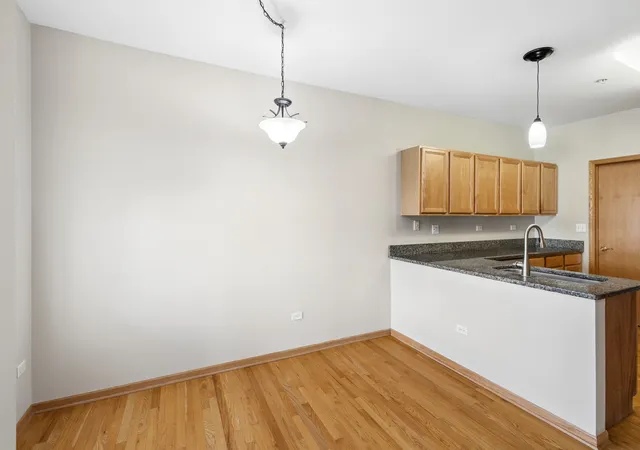 Listing Photo 5 - Condo for sale in building located at 8650 Saddlebred Ct, Frankfort, IL 60423 - Unit #8650