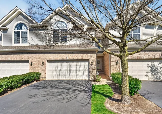 Homes for sale in Lake In The Hills, IL | 710 Juniper Ln, Lake In The Hills, IL 60156 | MLS# 12689961