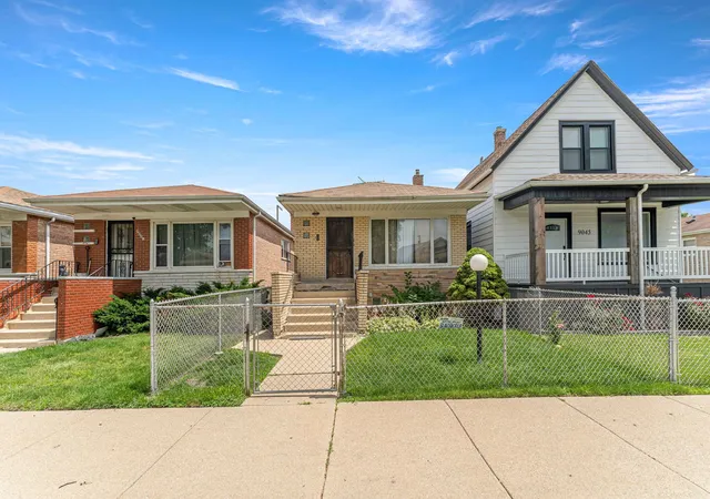 Homes for sale in Chicago, IL | 9043 S Carpenter St, Chicago, IL 60620 | MLS# 12689965