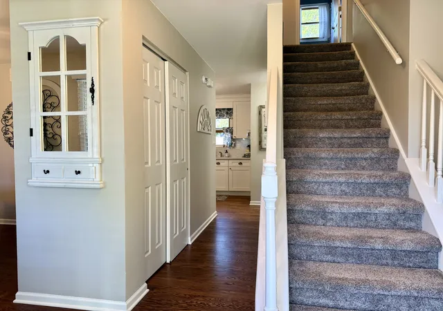 3rd image of 1102 Ravinia Ct, Shorewood, IL 60404 | MLS# 12689991