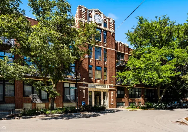 2nd image of 2300 W Wabansia Ave, Chicago, IL 60647