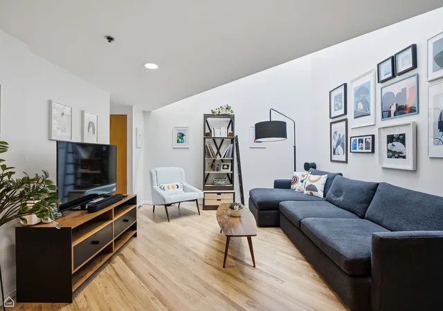 5th image of 2300 W Wabansia Ave #337, Chicago, IL 60647 | MLS# 12690005