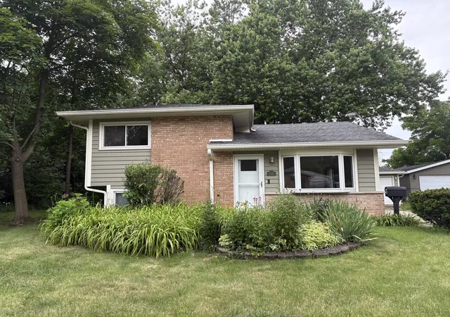 Homes for sale in Park Forest, IL | 118 Willow St, Park Forest, IL 60466 | MLS# 12690018