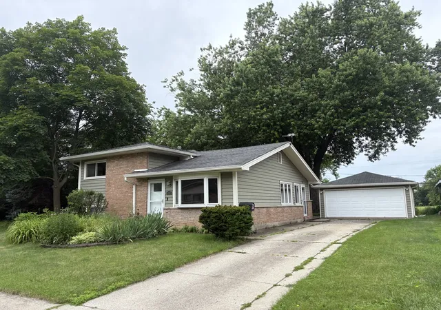 Homes for sale in Park Forest, IL | 118 Willow St, Park Forest, IL 60466 | MLS# 12690018