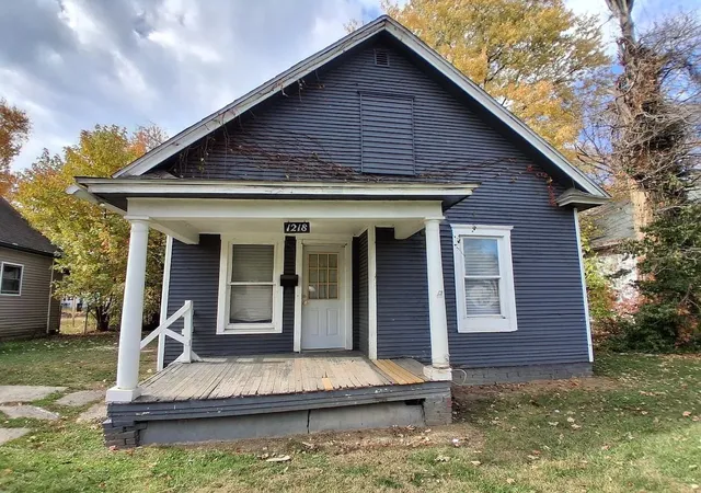 Homes for sale in Danville, IL | 1218 Chandler St, Danville, IL 61832 | MLS# 12690021