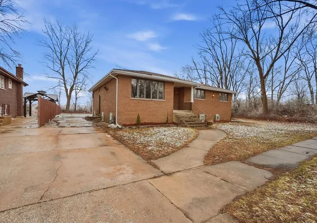 2nd image of 14315 S Manistee Ave, Chicago, IL 60633 | MLS# 12690052