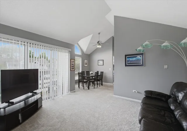 Homes for sale in Buffalo Grove, IL | 1123 Courtland Dr, Buffalo Grove, IL 60089
