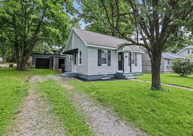 Homes for sale in Salem, IL | 506 E Elm St, Salem, IL 62881 | MLS# 12690112