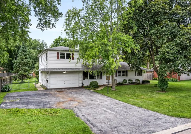 Homes for sale in Batavia, IL | 34w268 Giese Rd, Batavia, IL 60510 | MLS# 12690131