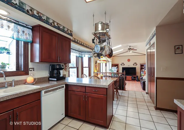 Homes for sale in Buffalo Grove, IL | 1162 Sandhurst Dr, Buffalo Grove, IL 60089 | MLS# 12690134