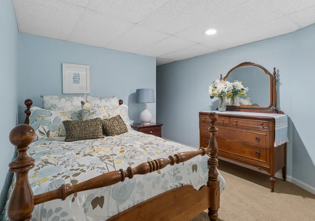 Listing Photo 2 - Condo for sale in building located at 1074 Hampton Ln, Yorkville, IL 60560 - Unit #