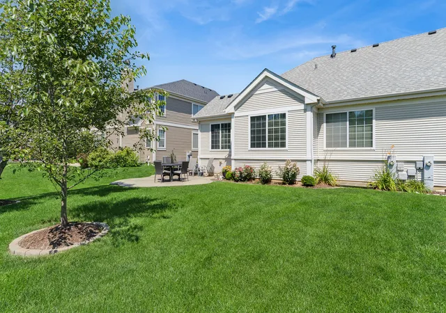 3rd image of 1074 Hampton Ln, Yorkville, IL 60560 | MLS# 12690142