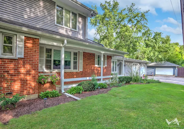 1st image of 850 W Fabyan Pkwy, Batavia, IL 60510 | MLS# 12690163