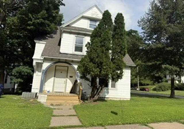 Photo 1 of Single family home for sale at 1603 Arlington Ave, Davenport, IA 52803 | MLS# 12690190 | Listing updated on 2026-10-21