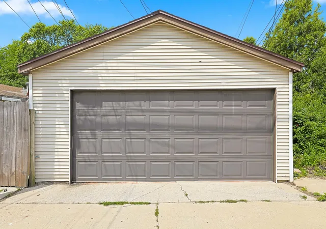 Homes for sale in Chicago, IL | 11157 S Spaulding Ave, Chicago, IL 60655 | MLS# 12690196