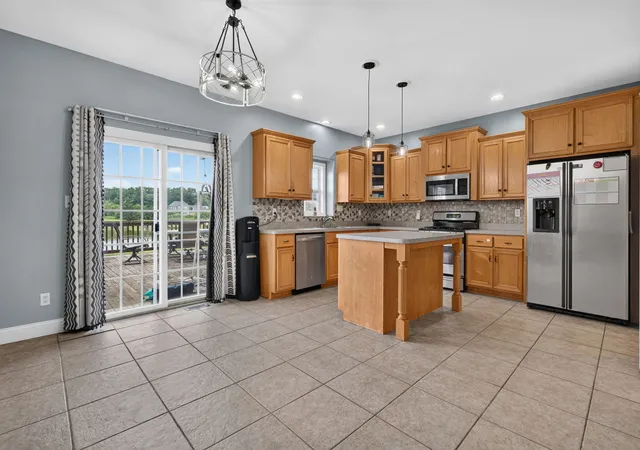 3rd image of 2165 Farmstone Dr, Coal City, IL 60416 | MLS# 12690242